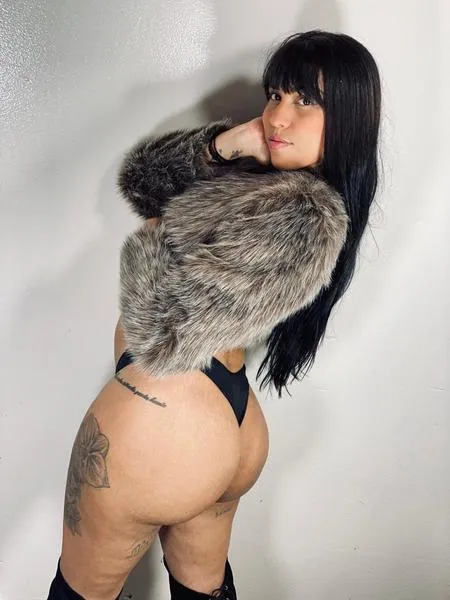 Live sex webcam photo for ShailaFox #3293490