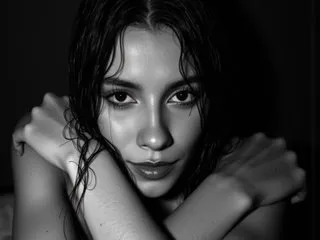 Live sex webcam photo for EmmaMorales #8112380