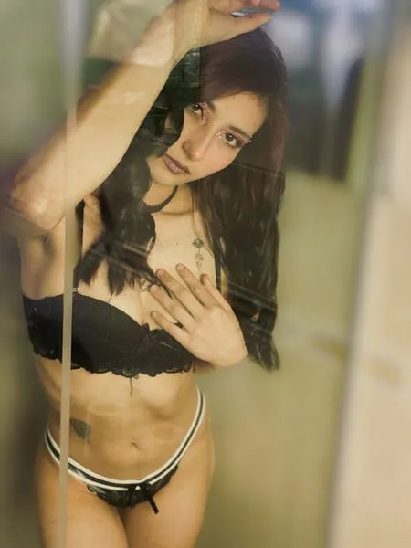 Live sex webcam photo for SexyFoxSofiia #3309392