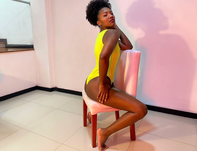 Live sex webcam photo for KendallRous #3340146