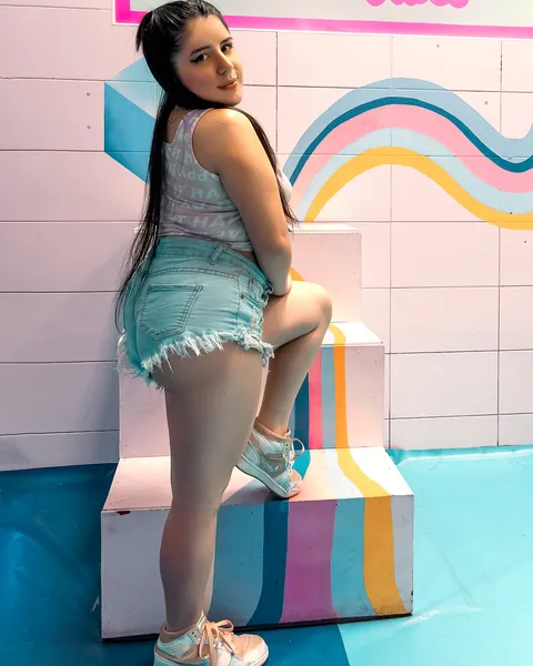 Live sex webcam photo for MiaFiure #3590617