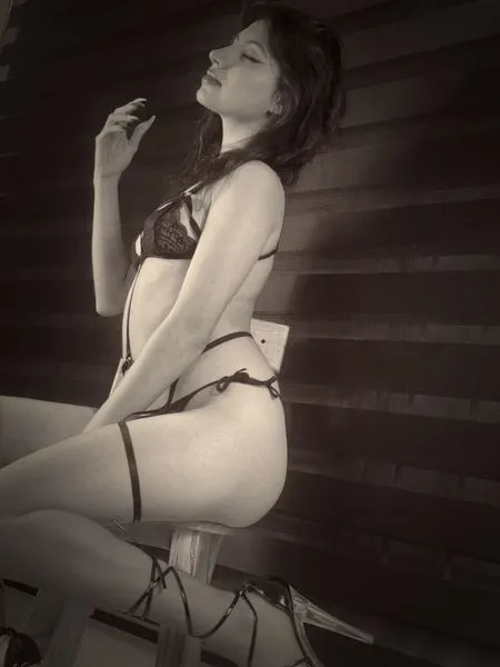 Live sex webcam photo for LunaHilton18 #3303961