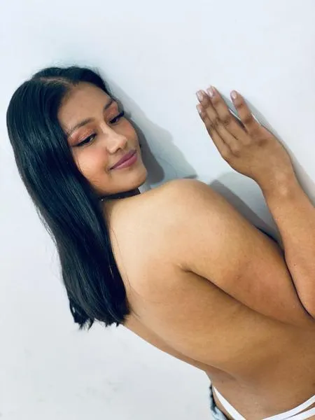 Live sex webcam photo for IsabellaRouxx #3295073