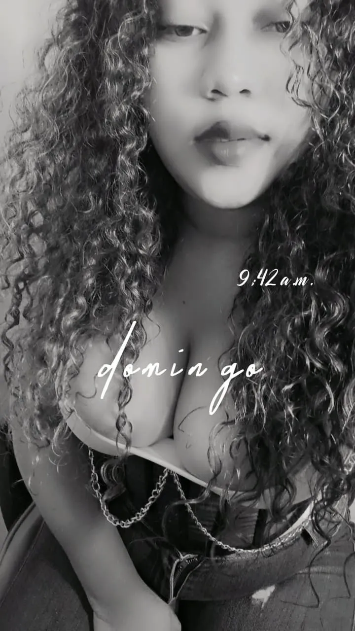 Live sex webcam photo for LunaStar19 #7868257