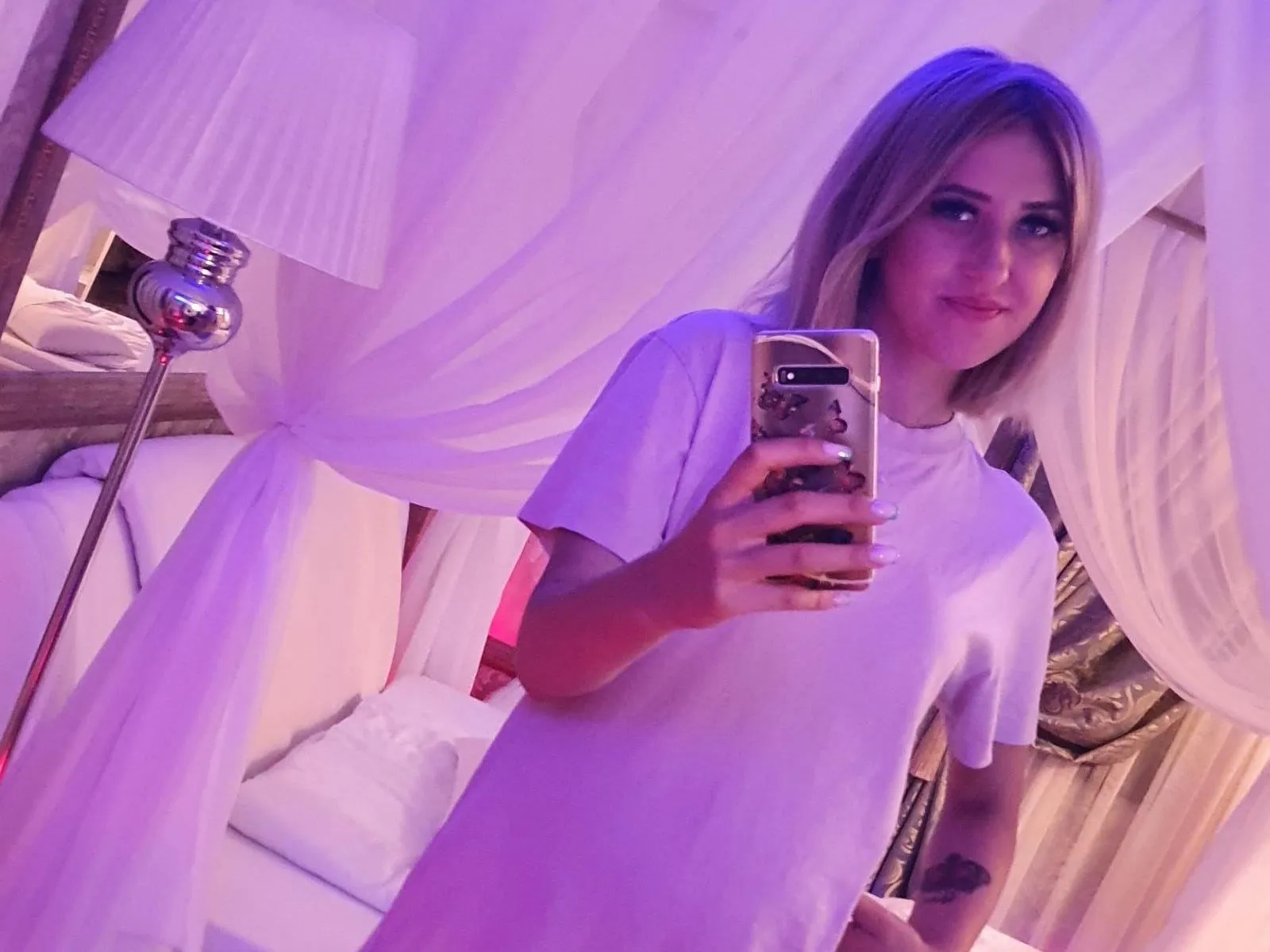 Live sex webcam photo for SabrinaEve #3296279