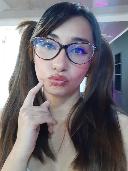 Live sex webcam photo for AbrilBetancourt #3337999