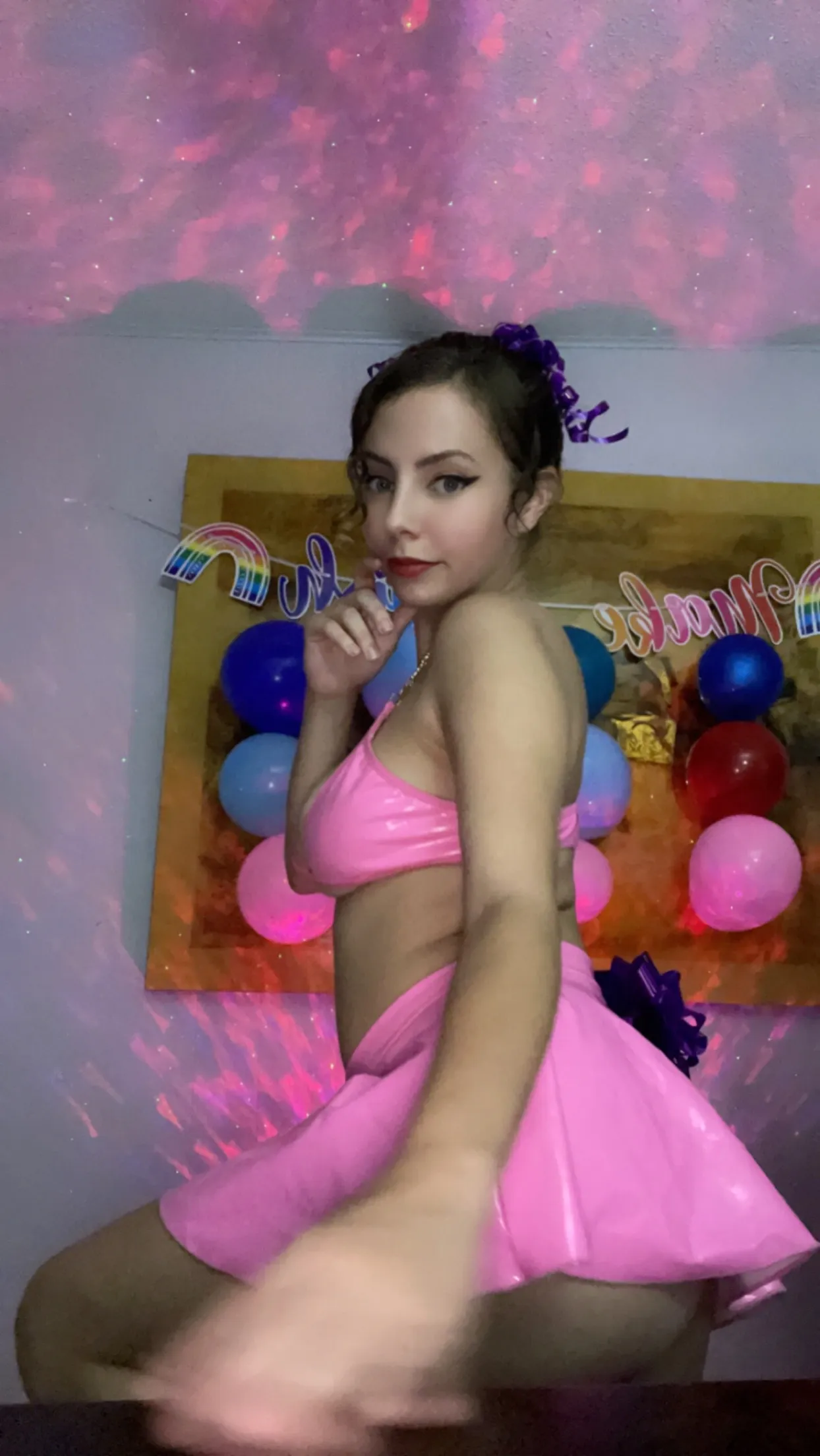 Live sex webcam photo for ChloeEllaaa #7941307