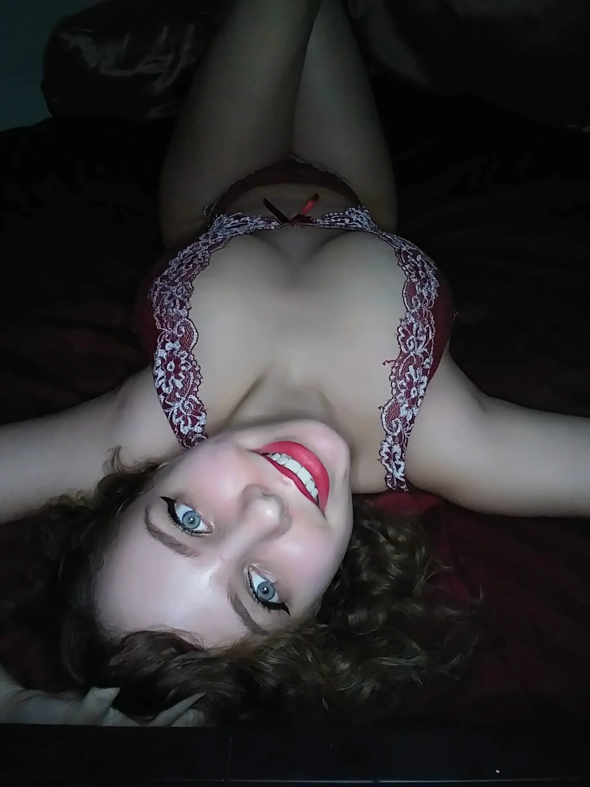 Live sex webcam photo for ChloeEllaaa #7941290