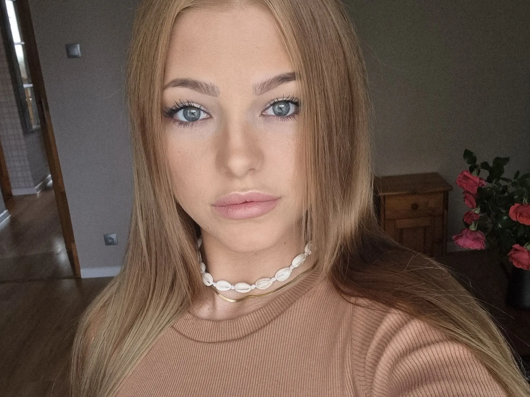 Live sex webcam photo for LilyCandyy #3313148