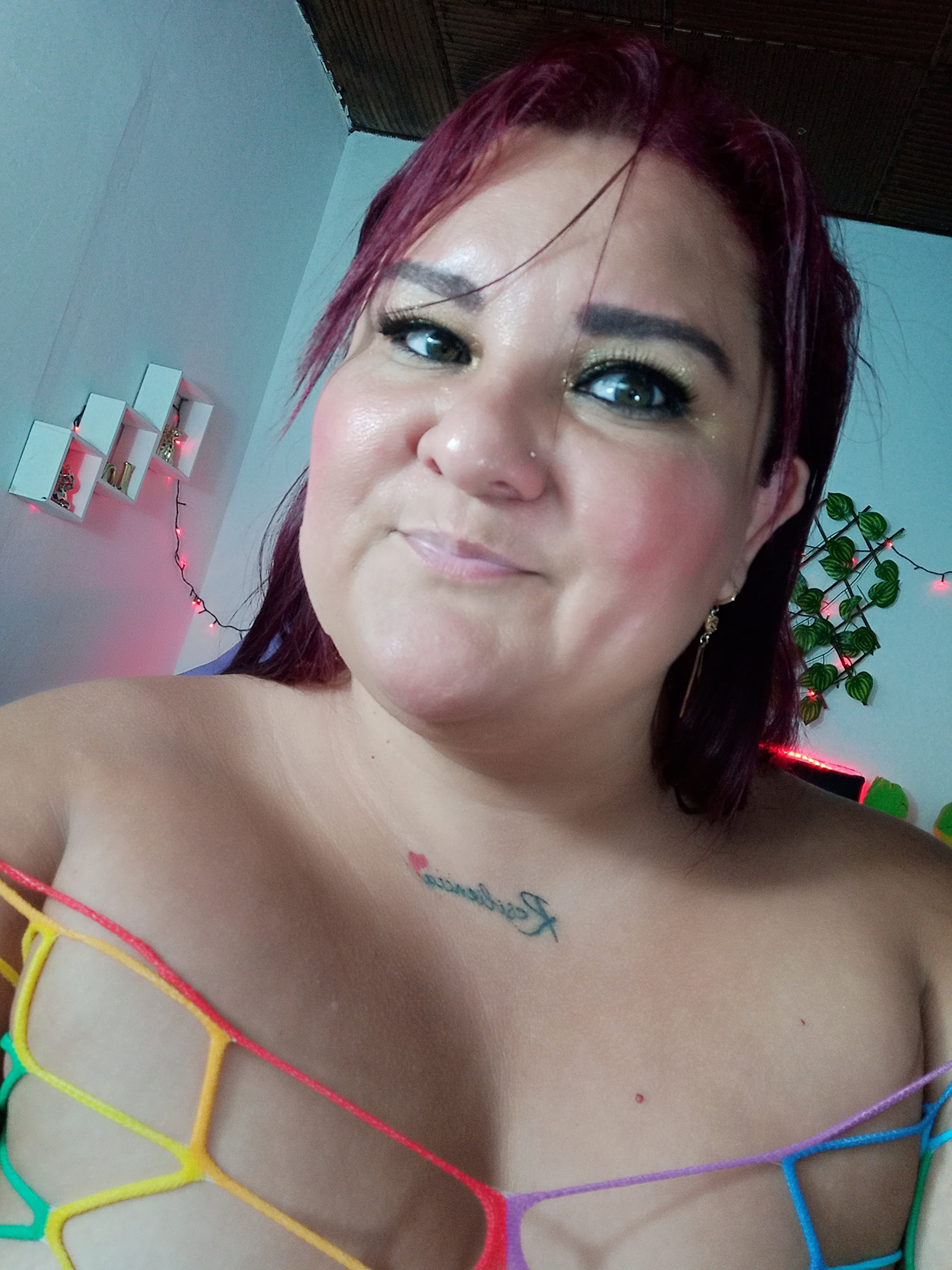 Live sex webcam photo for curvyema21 #7455193