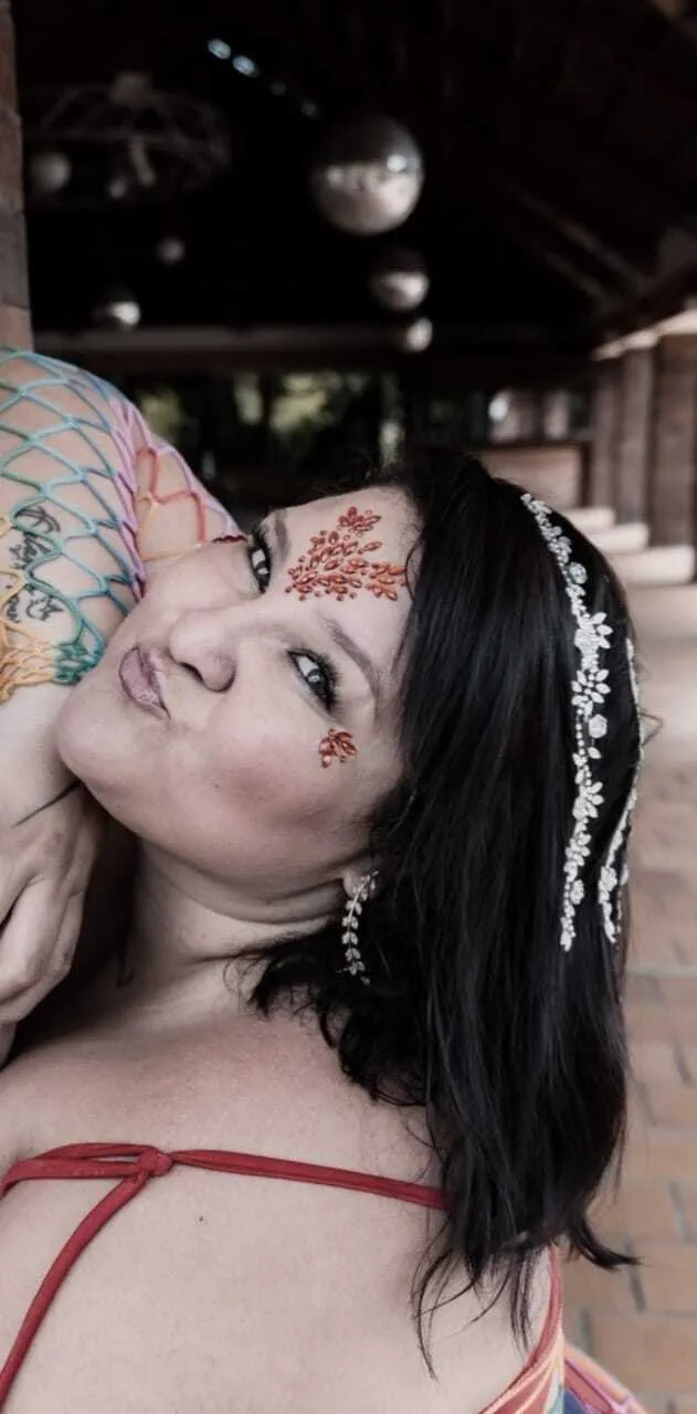 Live sex webcam photo for curvyema21 #7455210