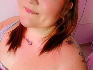 Live sex webcam photo for curvyema21 #6862491