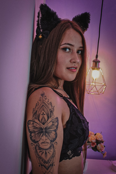 Live sex webcam photo for KhloeCooper #3313691