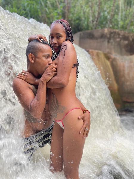 Live sex webcam photo for LucianaandJames #3399056