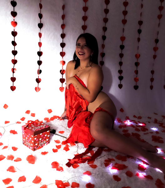 Live sex webcam photo for AlicesHoward #4042106