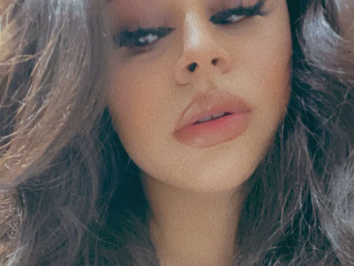 Live sex webcam photo for SexyCiCi97 #3314948