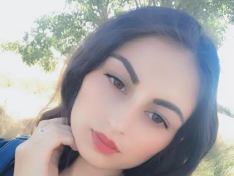 Live sex webcam photo for YasminElsa #3316796