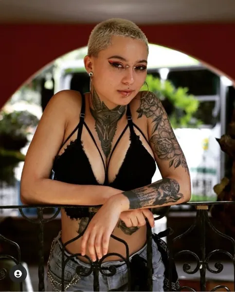 Live sex webcam photo for MollyJoness #3333344