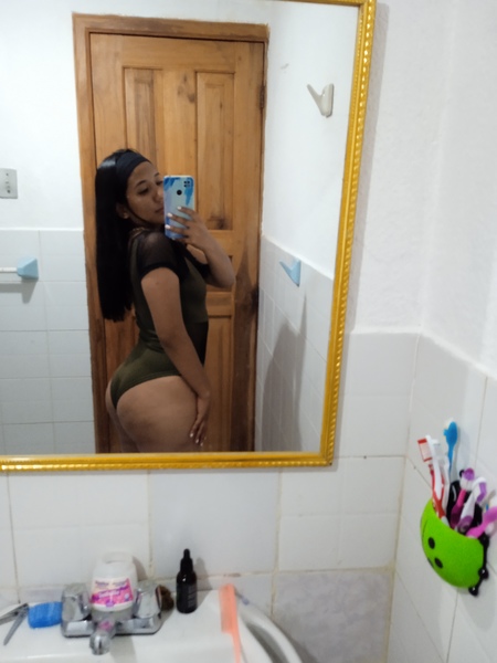 Live sex webcam photo for OrianaFoster #3314511