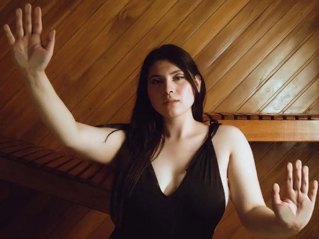 Live sex webcam photo for MeganSweed #3363537