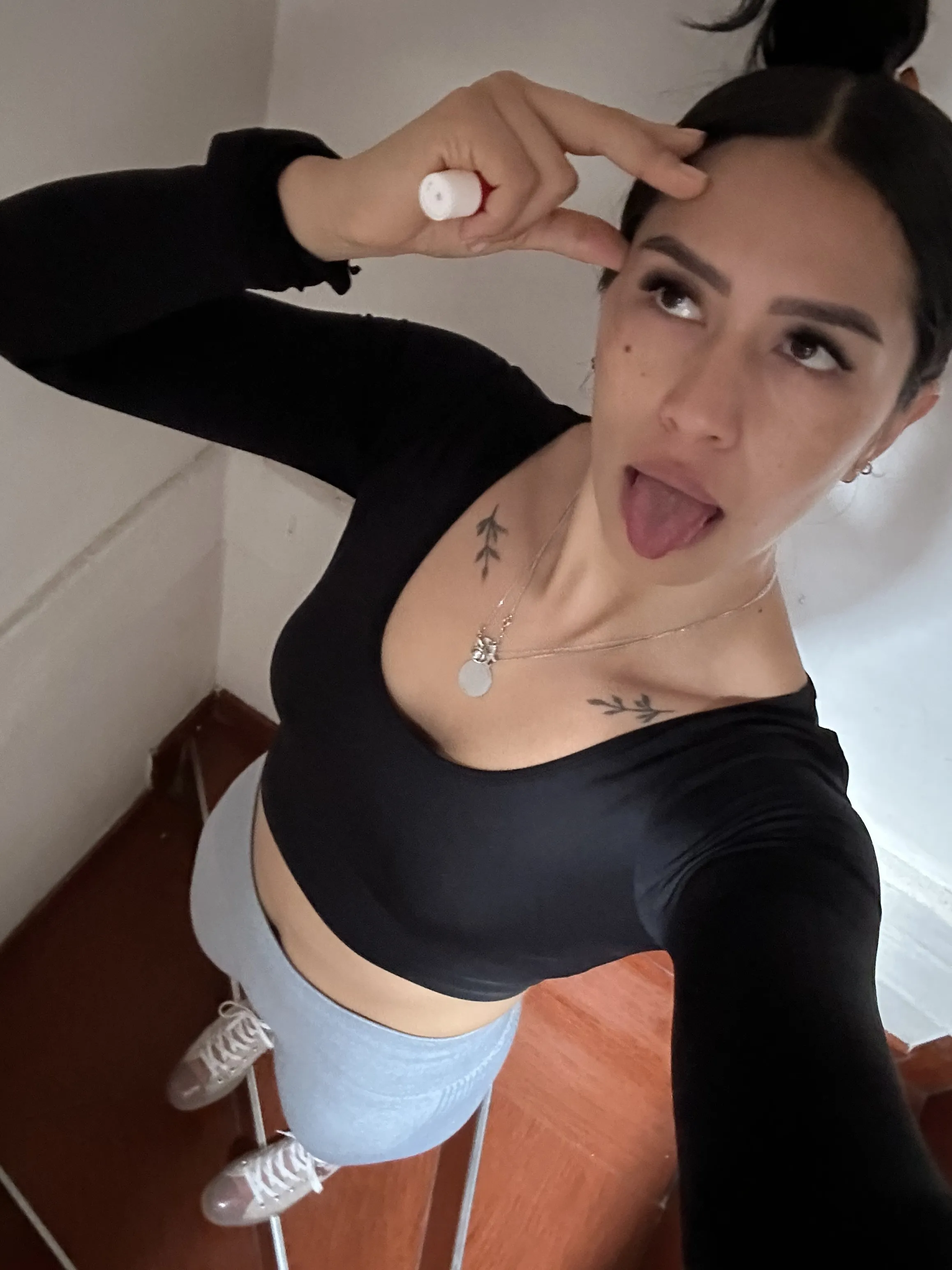 Live sex webcam photo for DulcemiaWalk #7418208