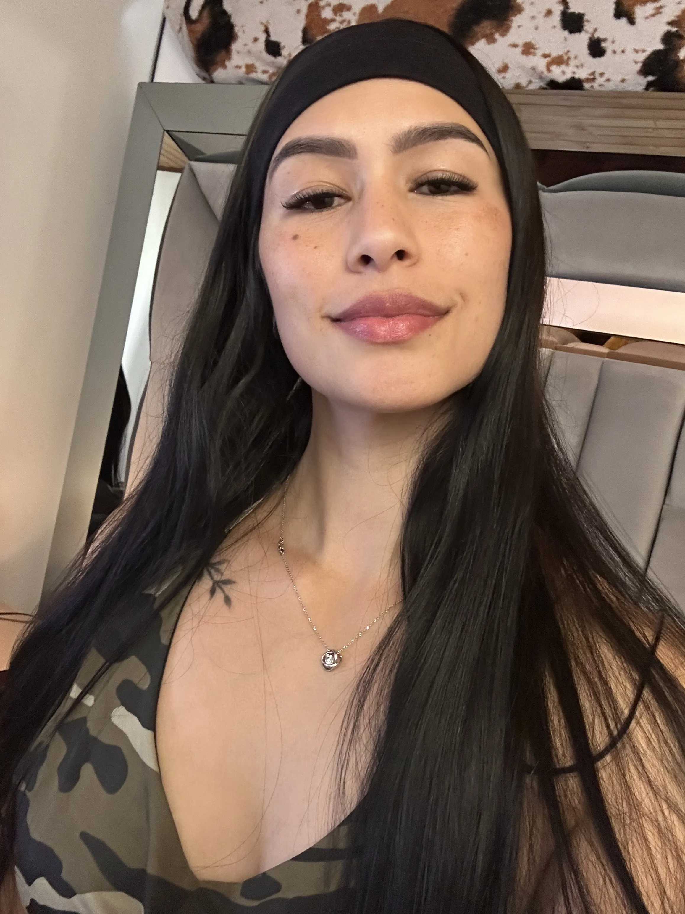 Live sex webcam photo for DulcemiaWalk #7418186