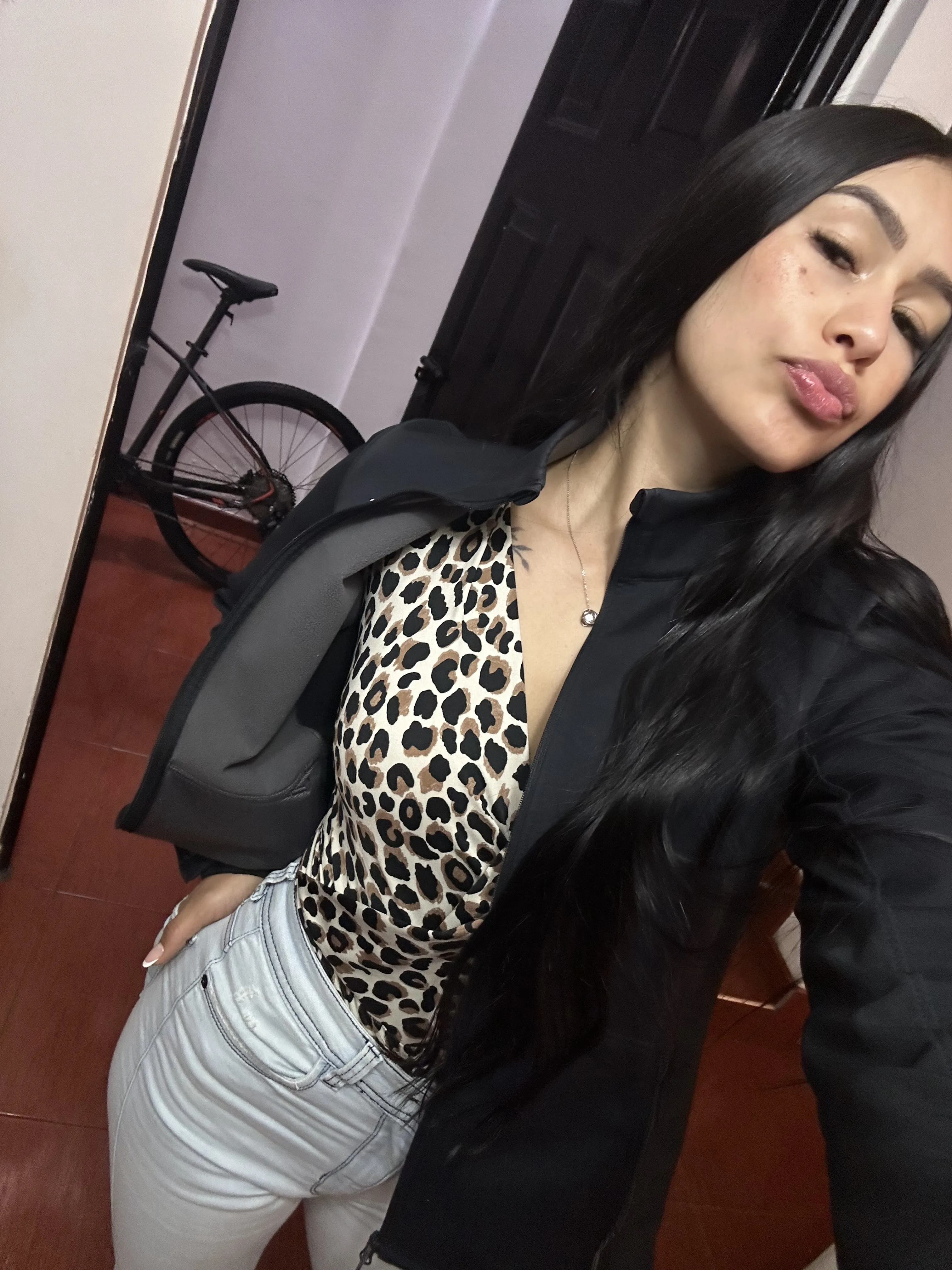 Live sex webcam photo for DulcemiaWalk #7418188