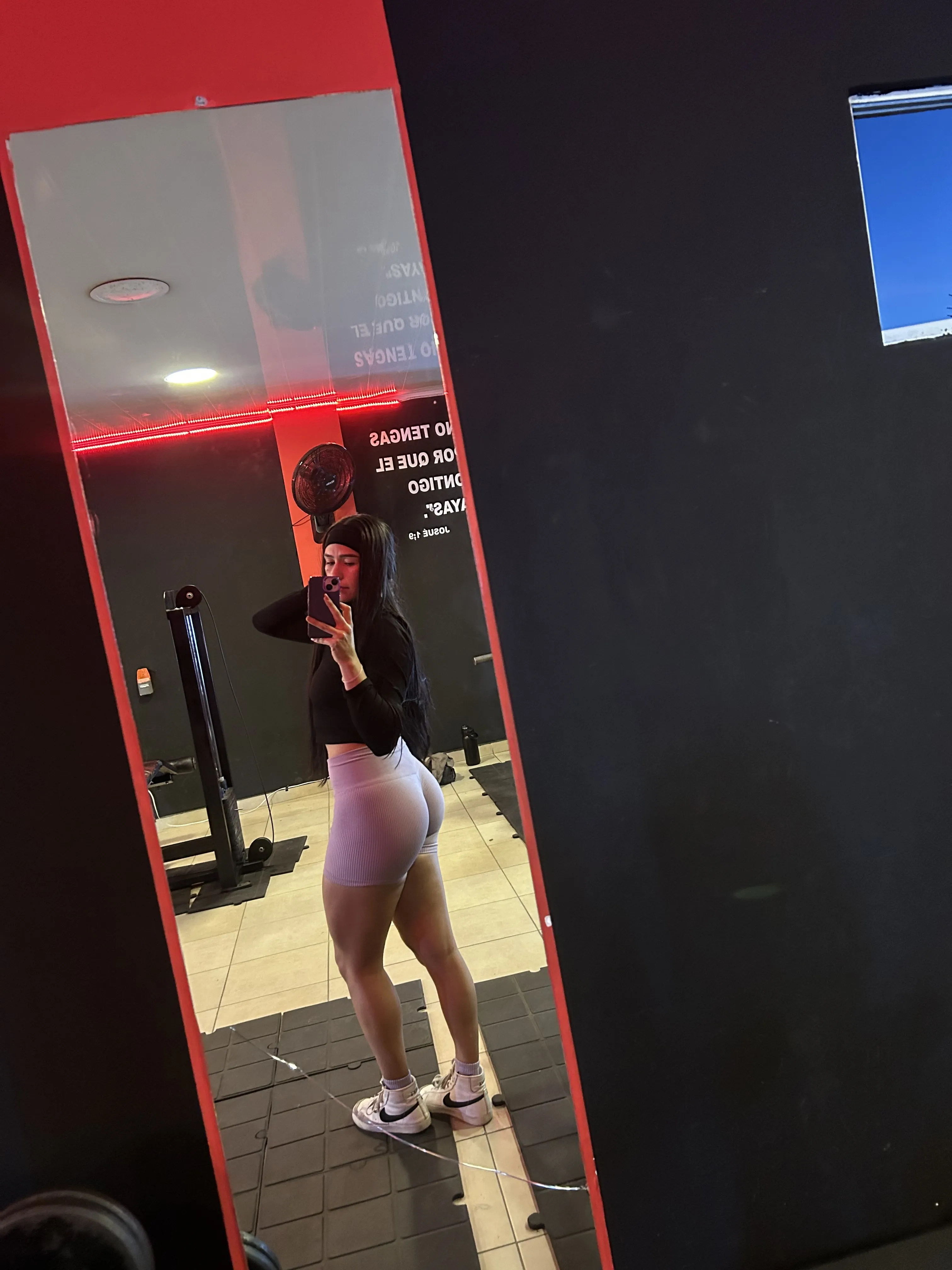 Live sex webcam photo for DulcemiaWalk #7418192