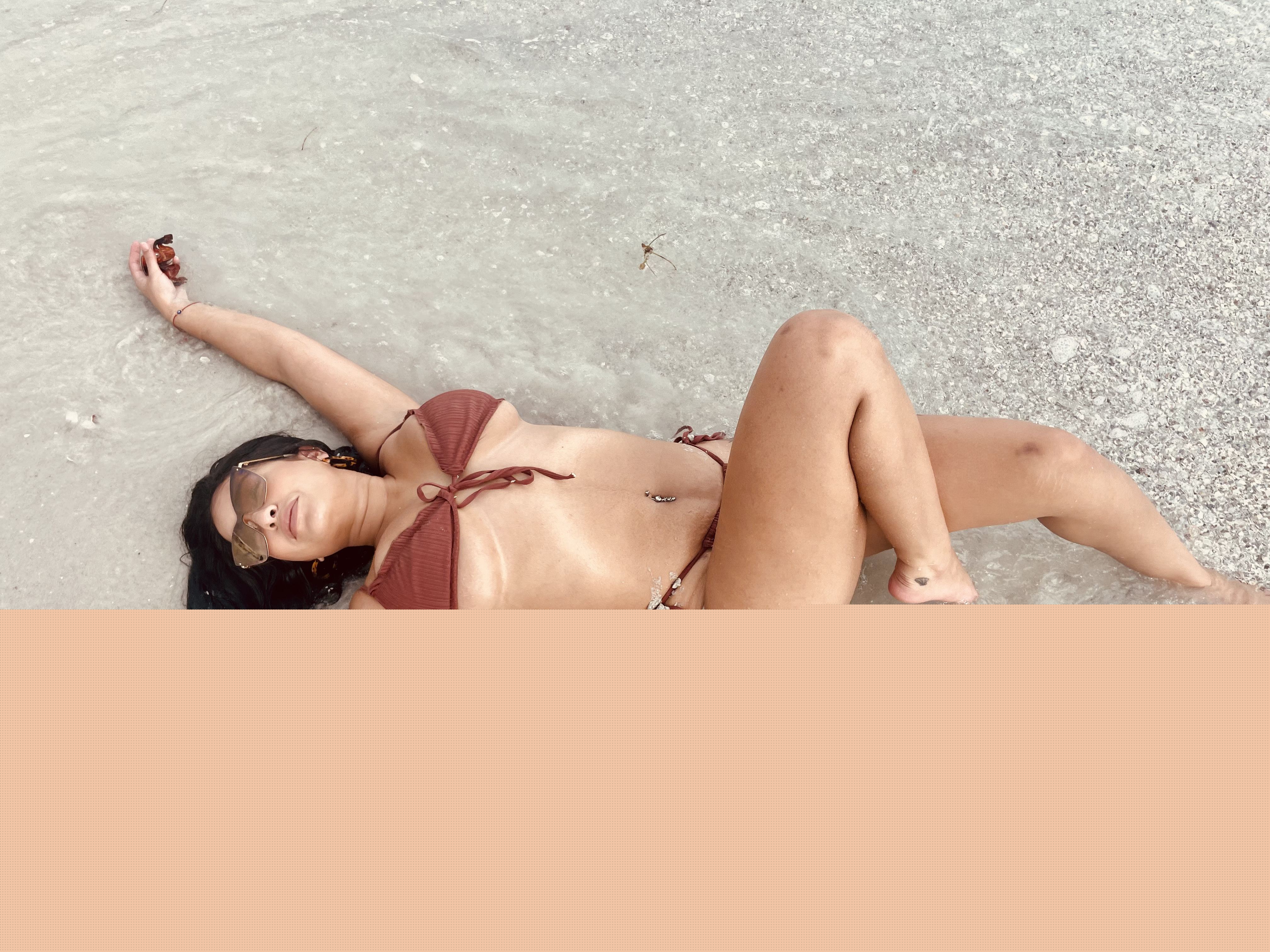 Live sex webcam photo for BustyEly #3642533