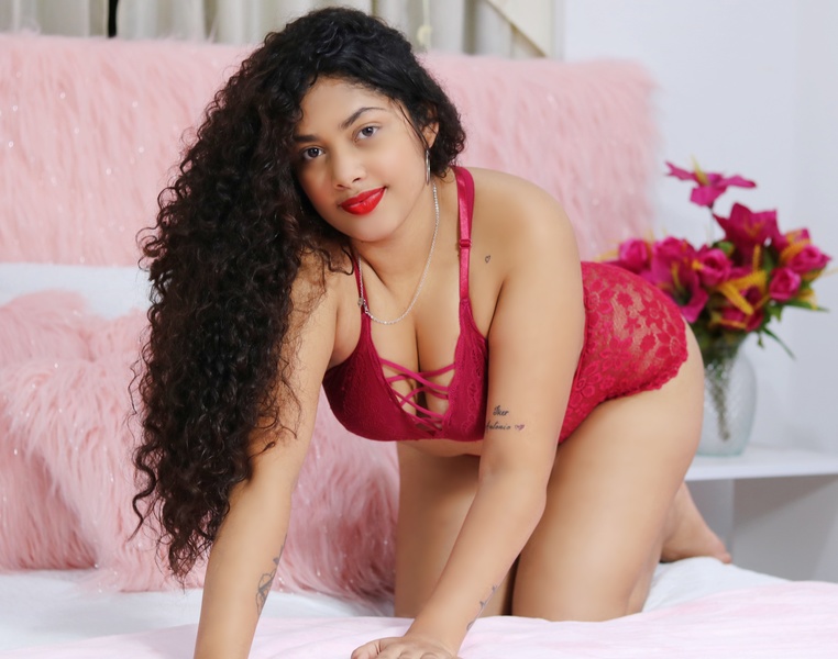 Live sex webcam photo for KoralinRoux #3318963