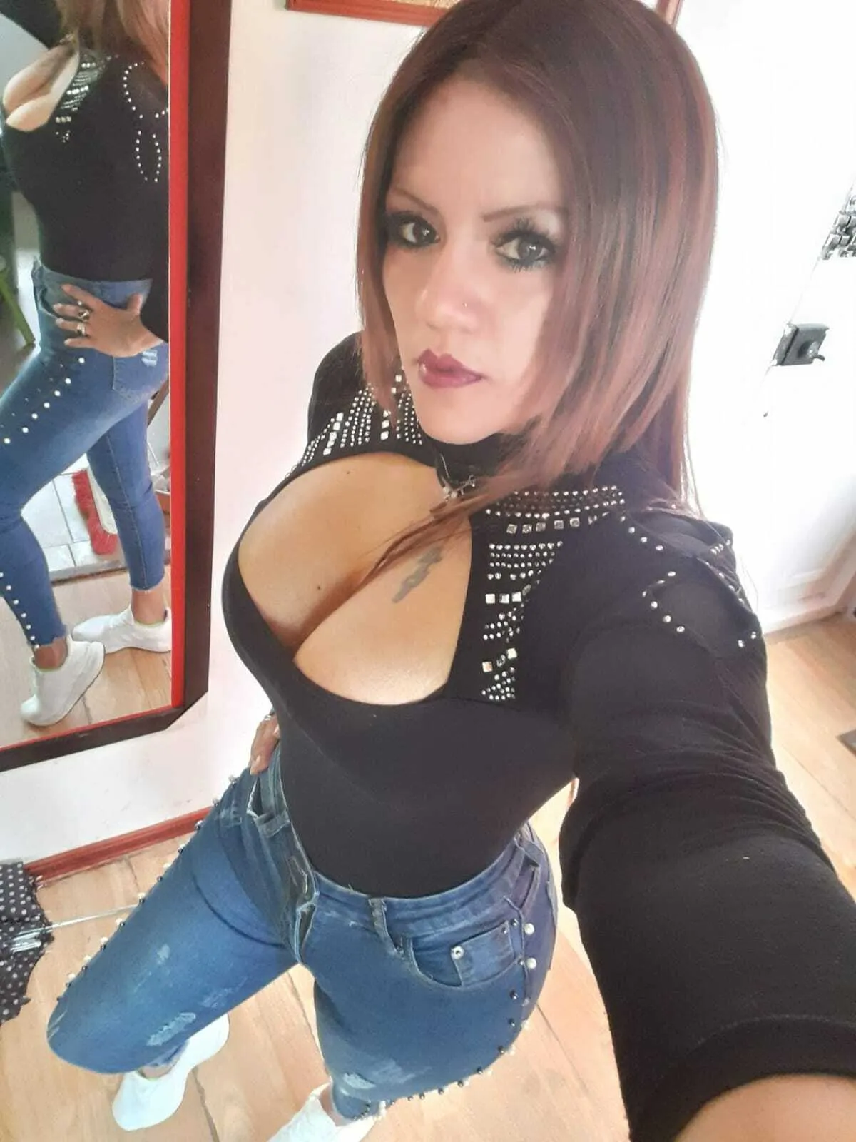 Live sex webcam photo for VANESAMERLANO #7809578