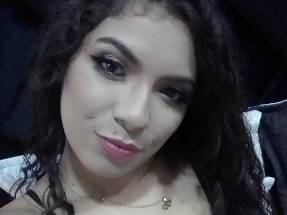 Live sex webcam photo for JessiicaLopez #3336894
