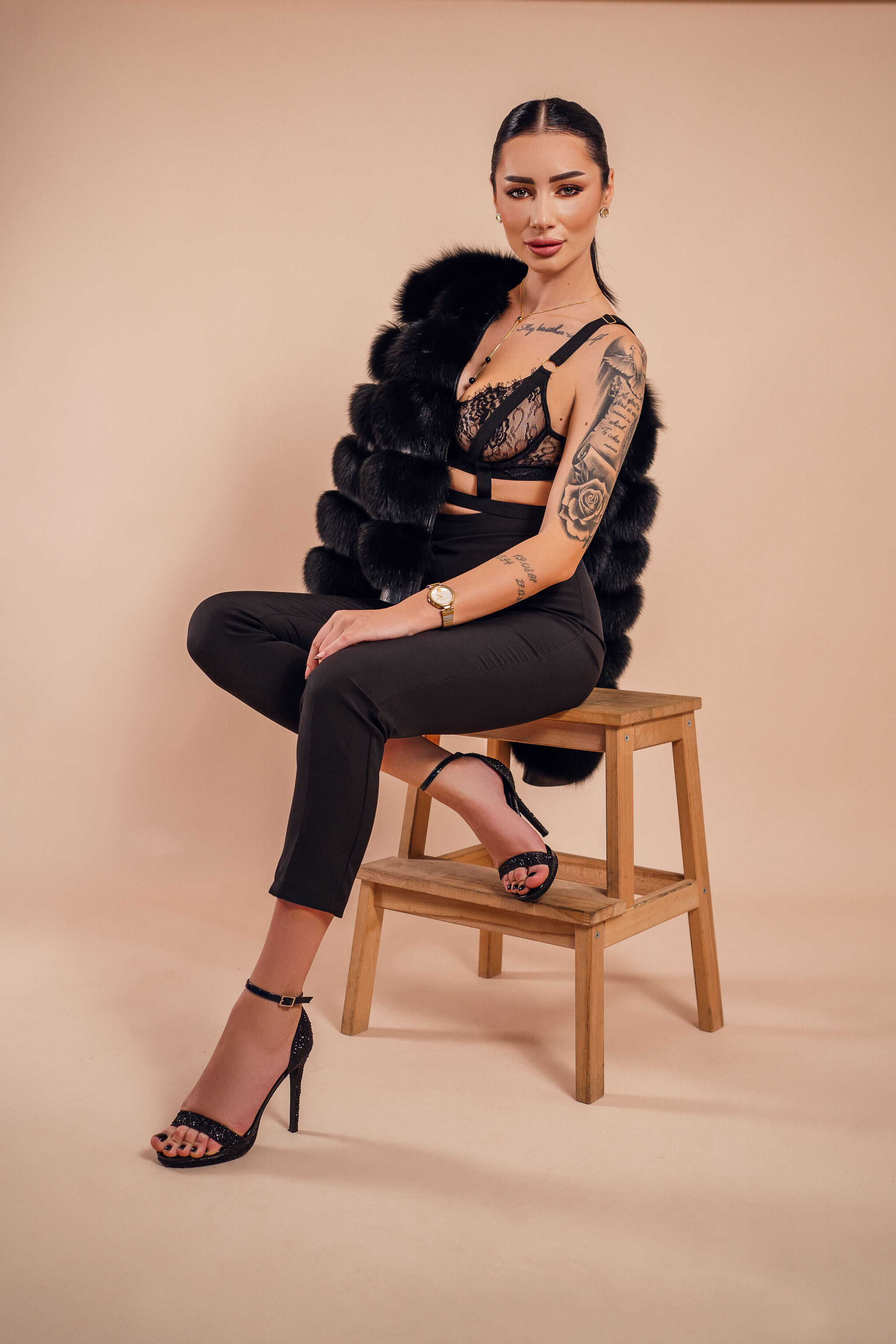 Live sex webcam photo for AngieShaen #7126942