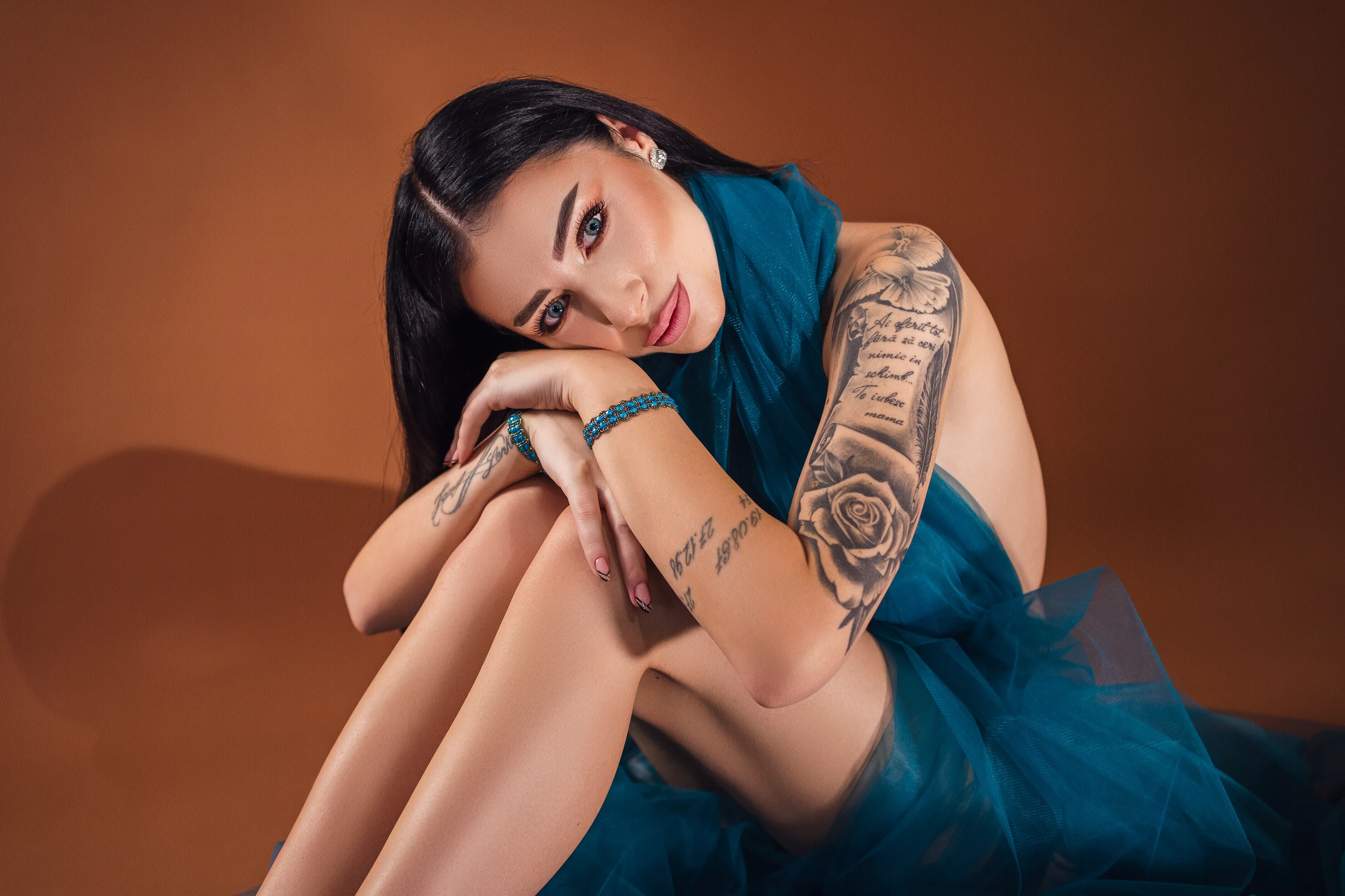 Live sex webcam photo for AngieShaen #7126944