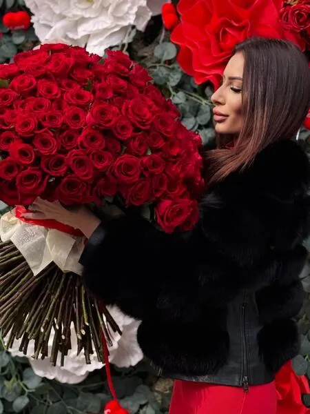 Live sex webcam photo for AngieShaen #7133109