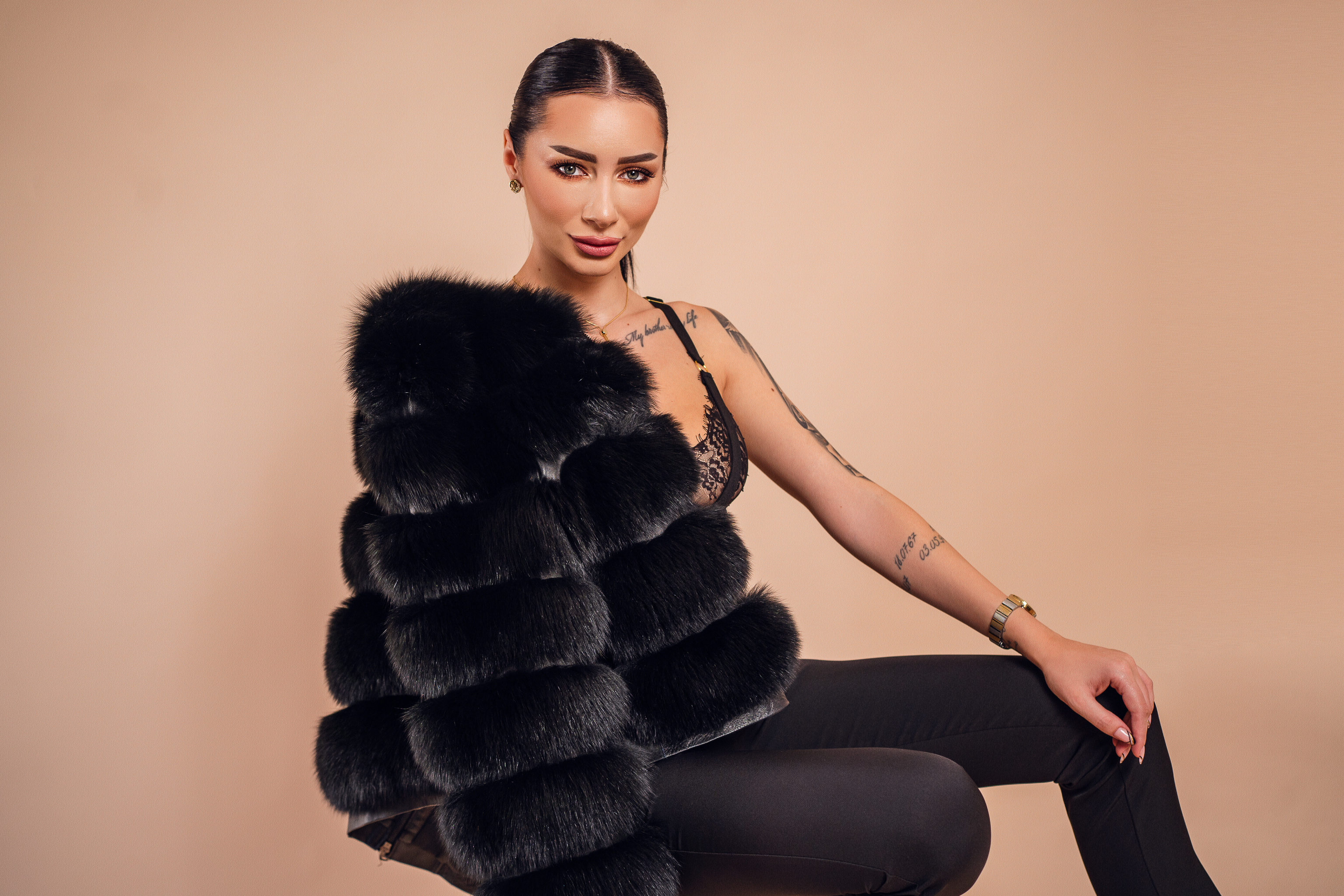 Live sex webcam photo for AngieShaen #7126939