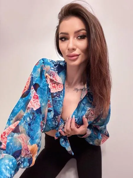 Live sex webcam photo for AngieShaen #7133121