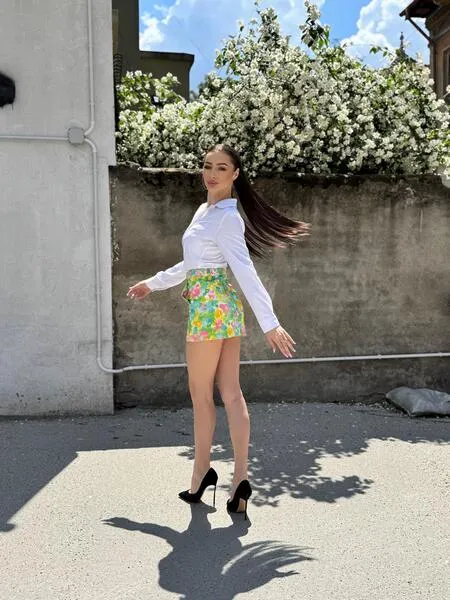 Live sex webcam photo for AngieShaen #7133139