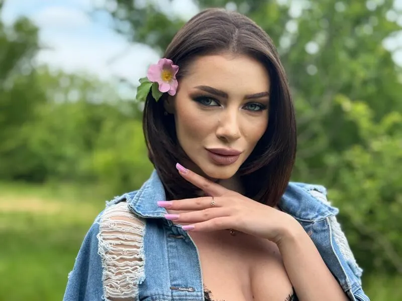 Live sex webcam photo for AngieShaen #7133127