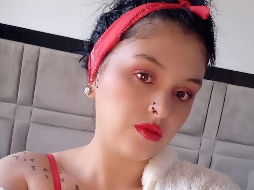 Live sex webcam photo for Kimberly777 #3314921