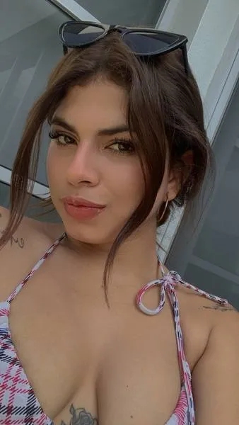 Live sex webcam photo for BettyHuldsen #3532843