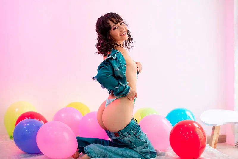 Live sex webcam photo for KarolMartinez #3460791