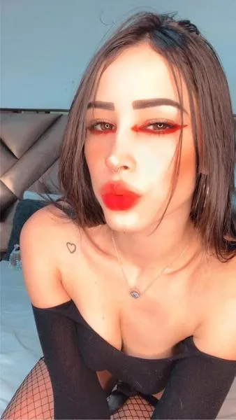 Live sex webcam photo for IsabellaKlein #3478676