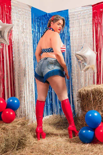 Live sex webcam photo for MismeganX #6342489