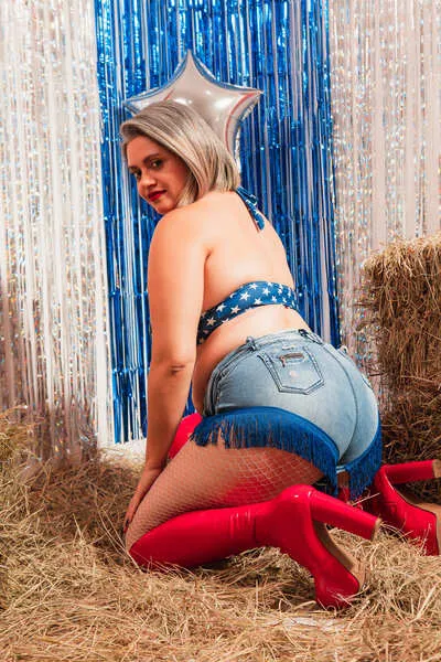 Live sex webcam photo for MismeganX #6342490