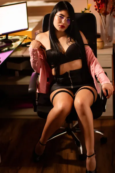Live sex webcam photo for LaddyRollss #3468802