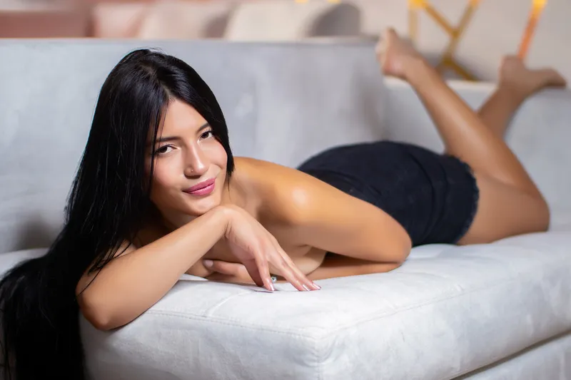 Live sex webcam photo for LaddyRollss #3331739