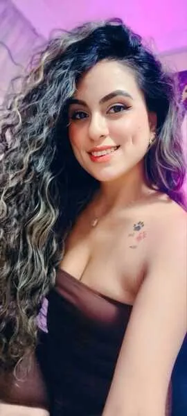 Live sex webcam photo for CarolineJSmith #7880192