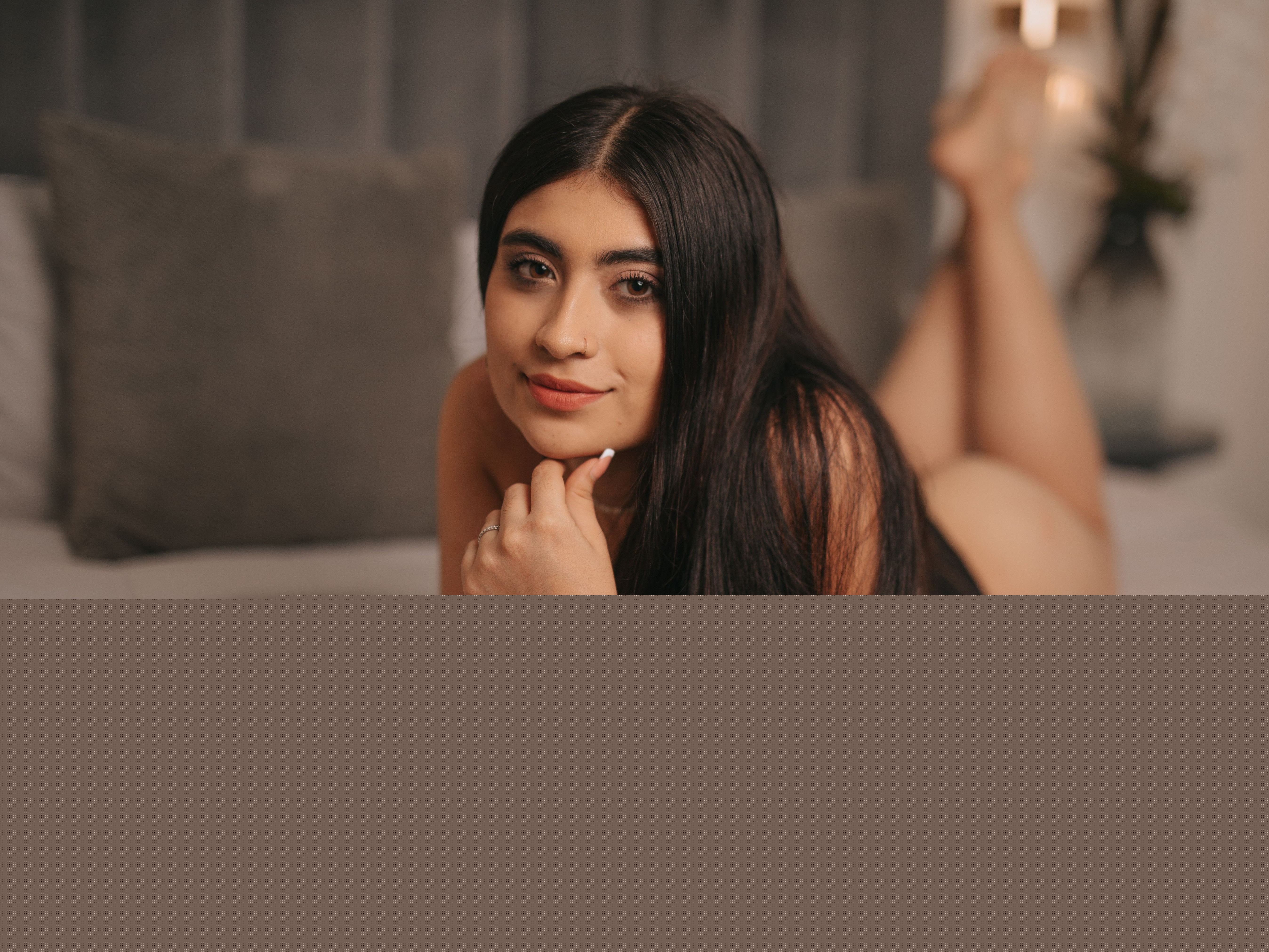 Live sex webcam photo for PaulaLopez #3351491