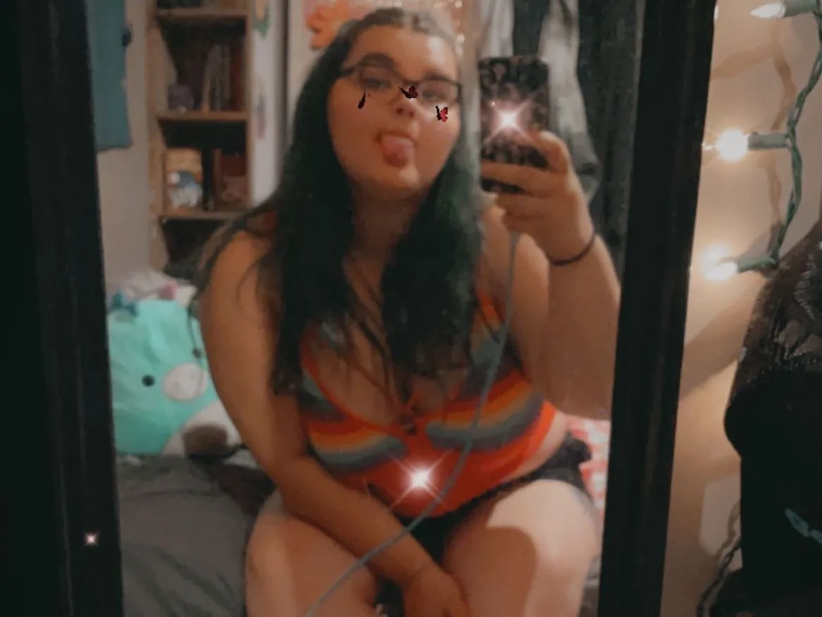 Live sex webcam photo for HarperLongg #3371536